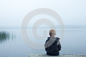 Child in foggy day