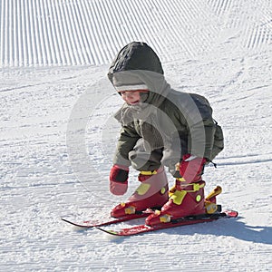 Child learning skiing