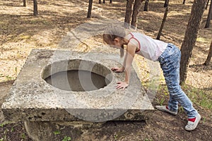 Child looked into the open hatch