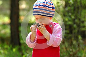 Child of two years old in wood