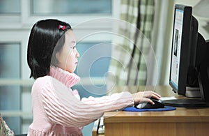 Child use computer