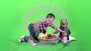 Children, fruits and green screen 4k ProRes, 4.2.2 10bit