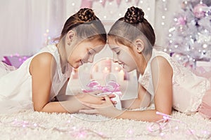 Children Girls Open Birthday Present Gift, Two Kids