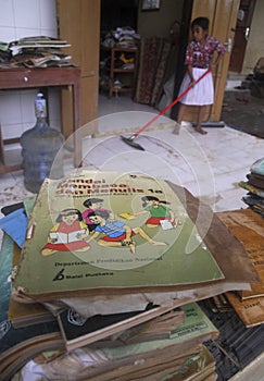 CHILDREN OF INDONESIA POPULATION