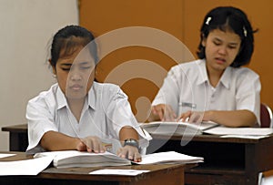 CHILDREN OF INDONESIA POPULATION