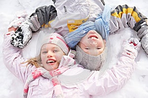 Mintiendo sobre el países creación la nieve ángel 