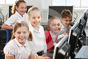 Children learning to use computers