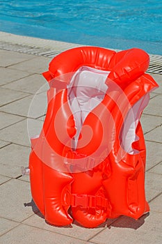 Children's swimming waistcoat photo