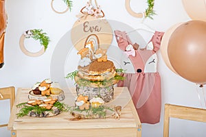 Children`s themed birthday, fawn party