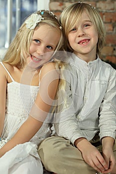 Children - smiling sibling