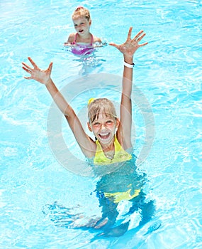 En nadar piscina 