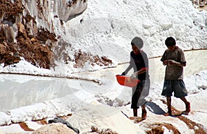 Children working in a salt mine