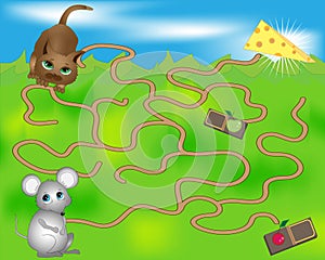 Childrens maze with the mouse and cat