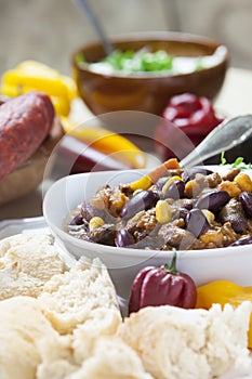 Chili con Carne with Bread