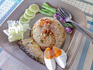 Chili paste fried rice with mixed vegetable