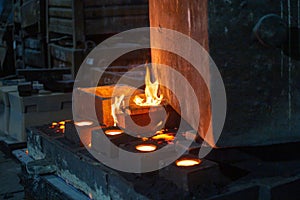 The chill mold cools down after pouring liquid steel