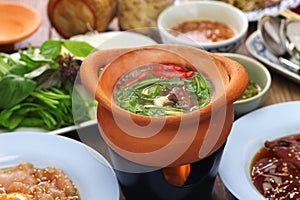 Chim chum, Thai hot pot