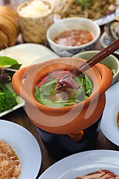 Chim chum, Thai hot pot