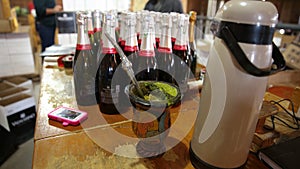 ChimarrÃÂ£o break wine labeling