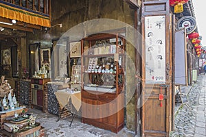 China jiangsu zhenjiang xinjin small handicraft shop