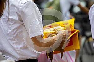 China, traditional religion, customs, Zhongyuan Purdue, Chinese Ghost Festival, burning, paper money