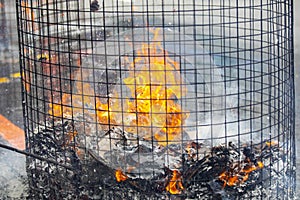 China, traditional religion, customs, Zhongyuan Purdue, Chinese Ghost Festival, burning, paper money