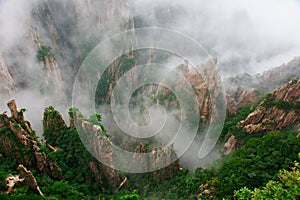 Chinas huangshan mountain scenery