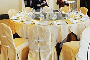 Chinese banquette table setting