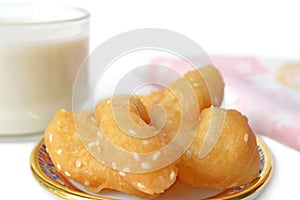 Chinese cruller and soy milk