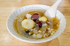 Chinese dessert, cold boiled Ginkgo with the Longan soup in Thai