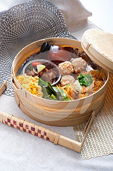Chinese dinner hampers photo
