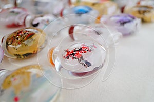 Chinese feature crafts snuff bottles