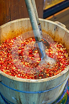 Chinese Guangxi Classic Seasoning Hand-Pounded Garlic Chili Sauce