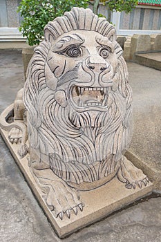 Chinese history statue