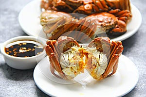 Chinese mitten crab is a delicious food