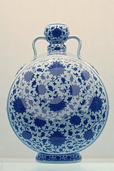 Chinese porcelain vase