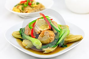 Chinese stir fry chicken ball