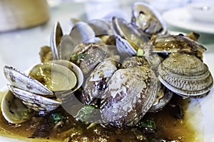 Chinese-style fried baby clams pipi