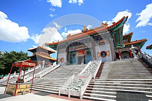 Chinese temple, wat Leng-Noei-Yi against blue sky