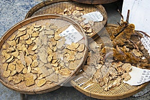 Chinese Traditional Medicine Tree Barks photo