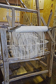 Chinese traditional shuttleless loom photo