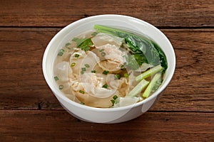 Chinese wonton soup