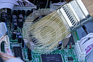 Chip and brush cleaning dust