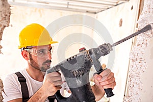 Chiseling of a concrete wall