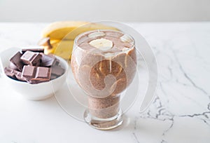 chocolate banana milkshake