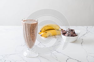 chocolate banana milkshake