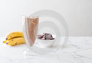 chocolate banana milkshake