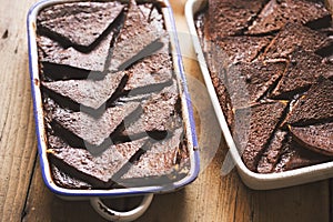 Chocolate bread butter pudding pudding