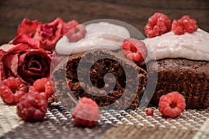 Chocolate cake with berries