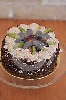 Chocolate cake with fresh fruits